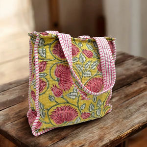 Bolsa Decorativa Informal para Niñas, 100% Algodón, Peso Medio, Estampado a Mano, Fácil de Lavar, Diseño Acolchado y Cosido - Product Image 1