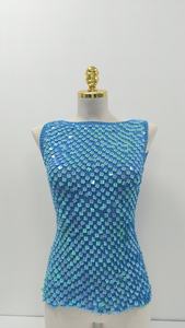 Camisole au crochet avec paillettes, crocheté à la main, vêtement unique en paillettes - Product Image 6