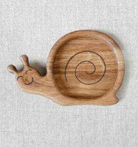 Assiette en bois pour enfants en forme de lapin avec oreilles de lapin, plateau à goûter, plat de service en bois pour œufs de Pâques, plat à nourriture pour enfants mignon en forme d'animal - Product Image 2