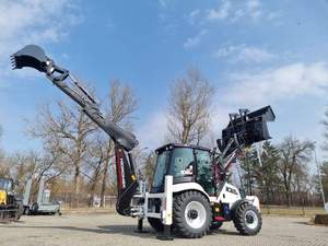 รถตักล้อยางไฮโดรมีค HMK 102S มือสอง ขับเคลื่อน 4 ล้อ เครื่องยนต์คูโบต้า รับน้ำหนัก 1-10 ตัน พร้อมอุปกรณ์ตักและแบริ่ง - Product Image 5