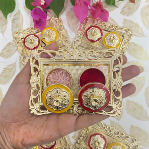 Plateau de Kumkum et Chawal en plaqué or et plaqué or et beau motif Thali's pour les saisons Puja et Festivals - Product Image 2