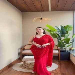 Listo para usar Georgette Lehenga Saree Set con hilo y lentejuelas Trabajo Cintura elástica con cremallera lateral, Incluye Micro Choli interior - Product Image 2