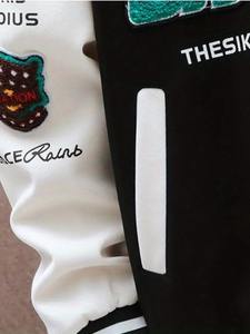 Veste bomber universitaire unisexe à capuche imperméable et coupe-vent avec logo frontal, couleurs et tailles personnalisables pour la saison hivernale - Product Image 4