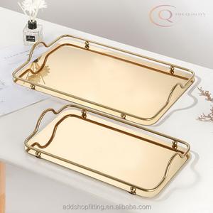 Bandeja de Servicio Artesanal de Metal con Asa Glamorosa, Colección de Calidad, Plateada y Dorada, Rectangular, Decorativa, Colores Personalizables - Product Image 4