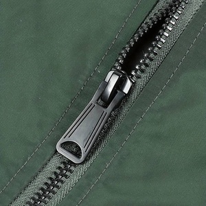 แจ็คเก็ตบอมเบอร์ขายดีสำหรับผู้ชาย รับทำโลโก้ตามแบบ แจ็คเก็ตบอมเบอร์คุณภาพสูง แจ็คเก็ตสำหรับฤดูหนาวและกิจกรรมกลางแจ้งสำหรับผู้ชาย - Product Image 3