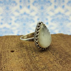 Authentique bague bohème en pierre de lune arc-en-ciel en argent sterling 925 serti de lunette artisanale en forme de larme pour les mariages - Product Image 4