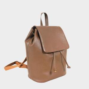 High Quality Handmade Genuine Leather Geometric Flap-over Backpack Vintage Style Girls Tassel Detail Customizable Colors Logo - Product Image 6