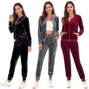 Y2k Style Survêtement Logo Personnalisé Mode Femmes Loisirs Sportswear Vêtements D'entraînement 2 Pièces Ensemble Velours Survêtement Jogging Costume - Product Image 1