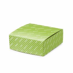 Boîte rigide personnalisée avec fermeture frontale 26x26x8 cm en matériau recyclé, pelliculage mat et gaufrage pour chaussettes - Product Image 1