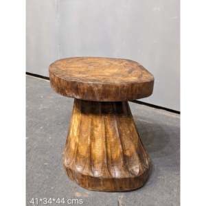 Tabouret en bois massif Naga Tribal, fait main, style rustique traditionnel, ottoman capitonné, empilable, pour l'assise dans la chambre ou à l'hôpital - Product Image 6