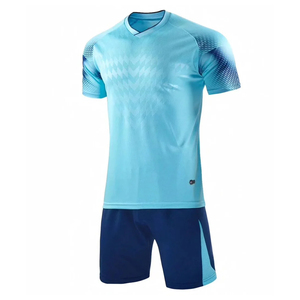 Ensemble de maillot de football respirant 100% polyester pour hommes et jeunes, maillot de football personnalisé à séchage rapide et short, tenue d'équipe - Product Image 2