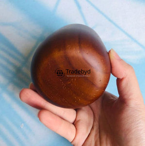 Gobelet en bois artisanal avec revêtement anti-corrosion, poignée intégrée, réutilisable, écologique, pour un style rustique et une salle à manger élégante - Product Image 4