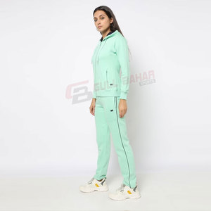 Survêtement d'extérieur à capuche léger et respirant pour femme, dernière collection, vente en gros, le plus vendu, pour le jogging hivernal avec cordon de serrage - Product Image 2