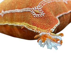 Housse de coussin carrée géométrique orange brodée, style bohème, en coton fait main, écologique, personnalisable, avec fermeture enveloppe, pour la décoration intérieure - Product Image 3