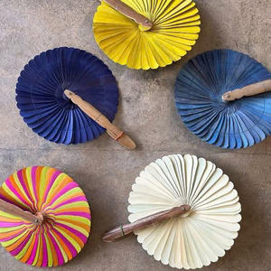 Abanico de Hojas de Palma, Abanico Plegable Hecho a Mano para Decoración de Bodas, Recuerdo Cultural de Vietnam, Logotipo Personalizado OEM - Sra. Violet - Product Image 3