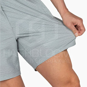 Pantalones cortos de entrenamiento atléticos informales con estampado sólido de secado rápido transpirable de poliéster 100% para hombre con malla Fitness Beach Jogging - Product Image 5