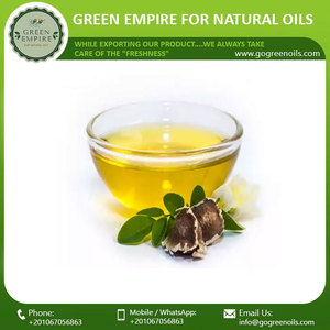 Approvisionnement d'usine 100% huile de graines de moringa bio pure huile de moringa pressée à froid pour la croissance des cheveux en prix de gros - Product Image 2