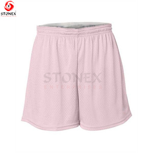 Shorts de sport en maille pour femmes avec logo personnalisé sur le devant, taille plus, tissu respirant à séchage rapide, design à taille élastique - Product Image 2
