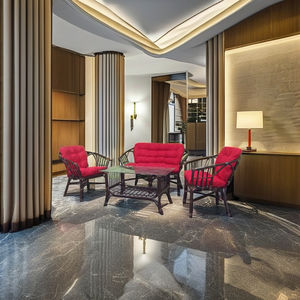 Bonanza Set con cojín rojo Diseño elegante para muebles de sala de estar para Villa o Hotel Venta caliente Ratán hecho a mano - Product Image 4