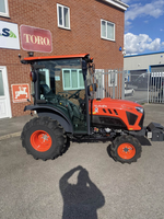Tracteurs agricoles Kubota 4x4 L4018 neufs et d'occasion de qualité, à prix très bas. Mini tracteur Kubota de 55 ch.