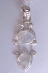 Colgante de Piedra Lunar Arcoíris Hecho a Mano para Mujer, Plata de Ley 925 con Patrón Numérico en Oro Rosa y Platino por Shah Gems - Product Image 1