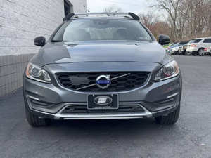 Voiture d'occasion de qualité abordable, Volvo S-60 Cross 2016, conduite à gauche - Product Image 3