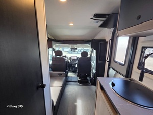 Vendeur Vérifié pour Forest River 2026 F-o-r-e-s-t-e-r 2031RP Prêt à Voyager - Product Image 2