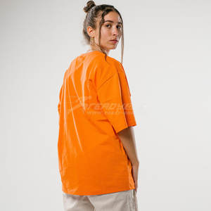 Camiseta de algodón 100% personalizada del fabricante, patrón sólido, nuevo cuello redondo de gran tamaño, logotipo bordado, ropa de calle para hombres y mujeres, suelta - Product Image 1