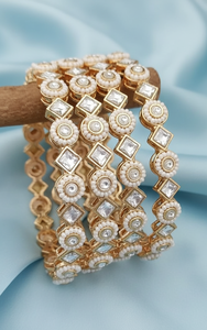 Brazaletes Twini Karat Kundan para Mujer, Joyería Moderna para Fiestas con Forma Redonda, Imitación de Perla, Aleación de Latón y Cobre para Regalos, SKU 6006 - Product Image 3