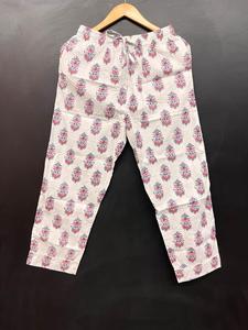 Conjuntos de Pijamas Navideños de Algodón con Cintura Elástica para Mujer |   Ropa de Dormir Ligera para Verano/Otoño/Primavera con Logotipo Frontal - Product Image 5