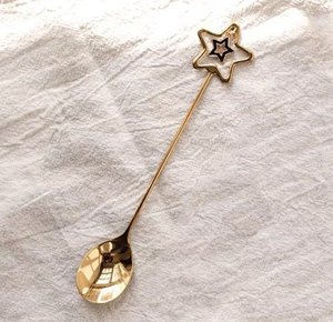 Cuillère à couverts de mariage couleur or avec poignée élégante en forme de cerf de l'Inde Ustensiles de cuisine Dessert Vaisselle de table élégante et fonctionnelle - Product Image 3