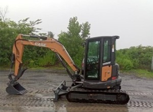 Miniexcavadora Case CX50D Usada en Buen Estado, Excavadora de Orugas Disponible a Precio Económico - Product Image 3