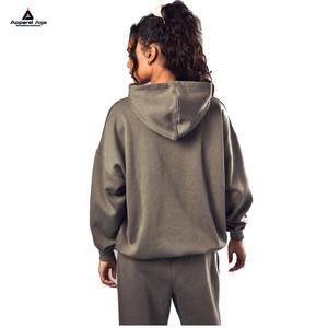 2025 conjunto de 2 piezas para mujer, conjunto de joggers y sudadera con capucha para mujer, chándal de mujer con estampado de entrenamiento personalizado para gimnasio de alta calidad - Product Image 4