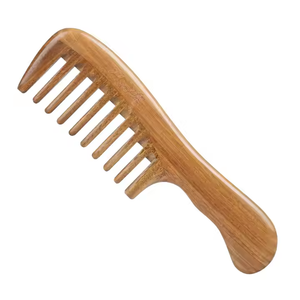 Peigne en bois au design élégant et au look sain, peigne de poche en bois sans couture antistatique pour lui et elle et pour la maison et le salon - Product Image 1