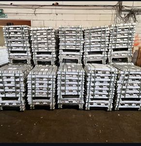 Lingote de Aluminio A7, Precio de Fábrica, Contenido de Aluminio 96%-99.7% - Product Image 2