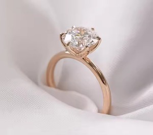 แหวนเพชรเม็ดเดี่ยวสีโรสโกลด์14K พร้อม2.5 CT สำหรับผู้หญิงที่ปลูกในห้องปฏิบัติการการหมั้นและของขวัญครบรอบปีที่โรแมนติก - Product Image 4