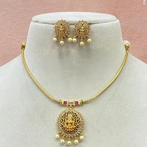 Designer Best Quality <b>Gold</b> Finish Kundan <b>Necklace</b> <b>Set</b> With <b>Earrings</b> For Wedding Party Wear Collection For Women - Product Image 1