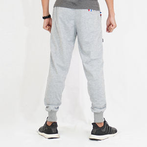 Pantalones Deportivos Frans Cómodos Para Hombre. Pantalones de chándal hechos para la comodidad y el estilo, perfectos para cualquier ocasión casual. - Product Image 5