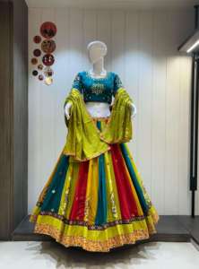 Conjunto de Chaniya Choli Étnico de Alta Calidad para Mujer, Algodón Khadi Puro, Absorbente de Humedad, Bordado Butti Intenso, Traje Tradicional para Navratri - Product Image 6