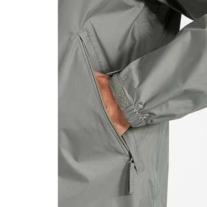 Vestes coupe-vent résistantes à l'eau douces et confortables pour hommes OEM Vêtements pour hommes Vestes de pluie Style de rue Logo personnalisé - Product Image 5