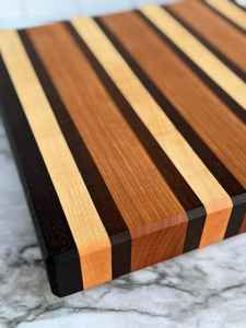 Planche à découper et plateau de service en bois-Durable au lave-vaisselle - Product Image 2