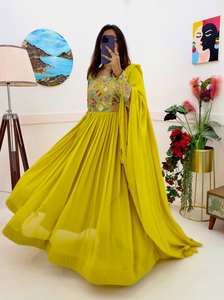 Dernière robe de travail en fausse georgette par Fab Zone - Product Image 2