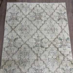 พรมวินเทจลายดอกไม้สีเทา ขนาด 2.8x6 ฟุต ทำจากขนแกะตุรกี - Product Image 4