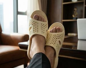 Sandalias de EVA con Punta Abierta, Cómodas para Todas las Estaciones, de Goma de Alta Calidad, Diseño a Rayas, Estilo Vietnamita, para Interiores y Exteriores - Product Image 1