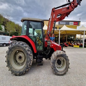 รถแทรคเตอร์ดีเซล Massey Ferguson ที่ได้รับแรงบันดาลใจจากรถตักรองรับเพลาแบบ PTO เหมาะสำหรับการใช้งานในหลายภาคสนามอย่างเป็นธรรม - Product Image 1