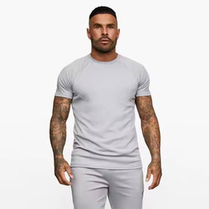 เสื้อยืดผ้าฝ้ายแขนสั้นสำหรับผู้ชายมาใหม่โลโก้ตามสั่งดีไซน์เท่ๆ - Product Image 2