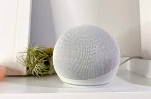 Echo Dot 5.ª Generación Dispositivo Inteligente para el Hogar Alexa con Reloj LED - Product Image 3