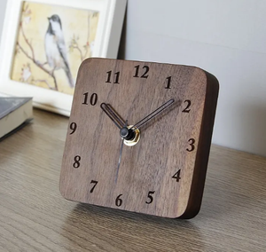 Sommeil paisible et vie relaxante: une horloge de table silencieuse en bois pour votre maison VIET FARGIMEX - Product Image 1
