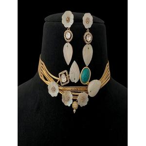 สร้อยคอชุบทองเหลืองประดับมอสซาไนต์ลายดอกไม้สุดหรูทันสมัย พร้อมต่างหู ชุดของขวัญสำหรับผู้หญิงในโอกาสหมั้น แต่งงาน และวันครบรอบ - Product Image 3