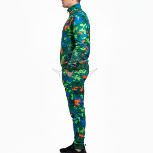 Conjunto Deportivo de Camuflaje para Hombre de Calidad, Diseño Atlético Moderno, Tela Cómoda para Entrenamiento, Viajes y Estilo de Vida Casual - Product Image 3